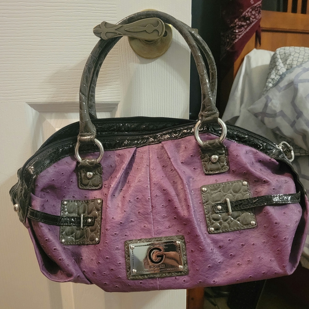 G By Guess Ostrich Embossed Purse Purple Large 15”x6” matching Wallet